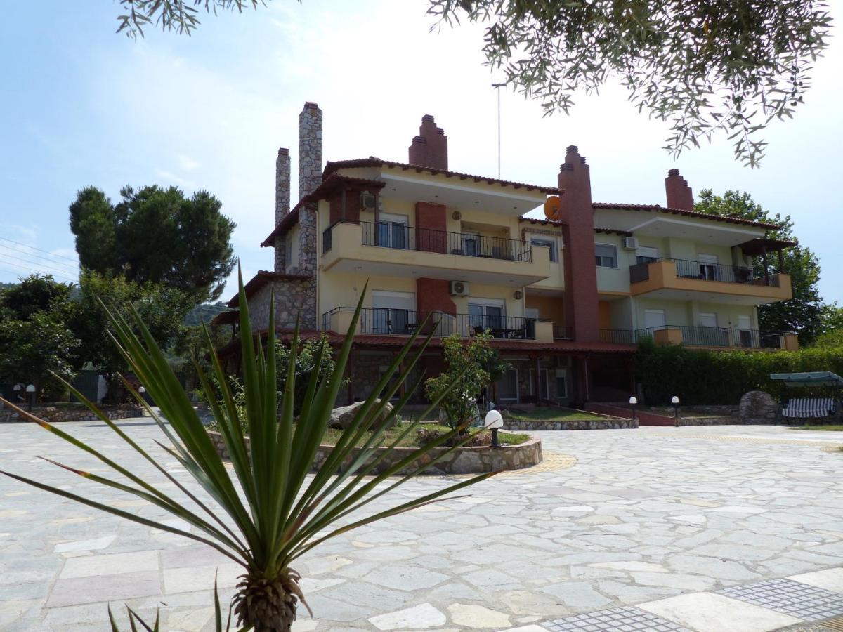 Makis Nest Apart-Hotel Vourvourou Exterior foto