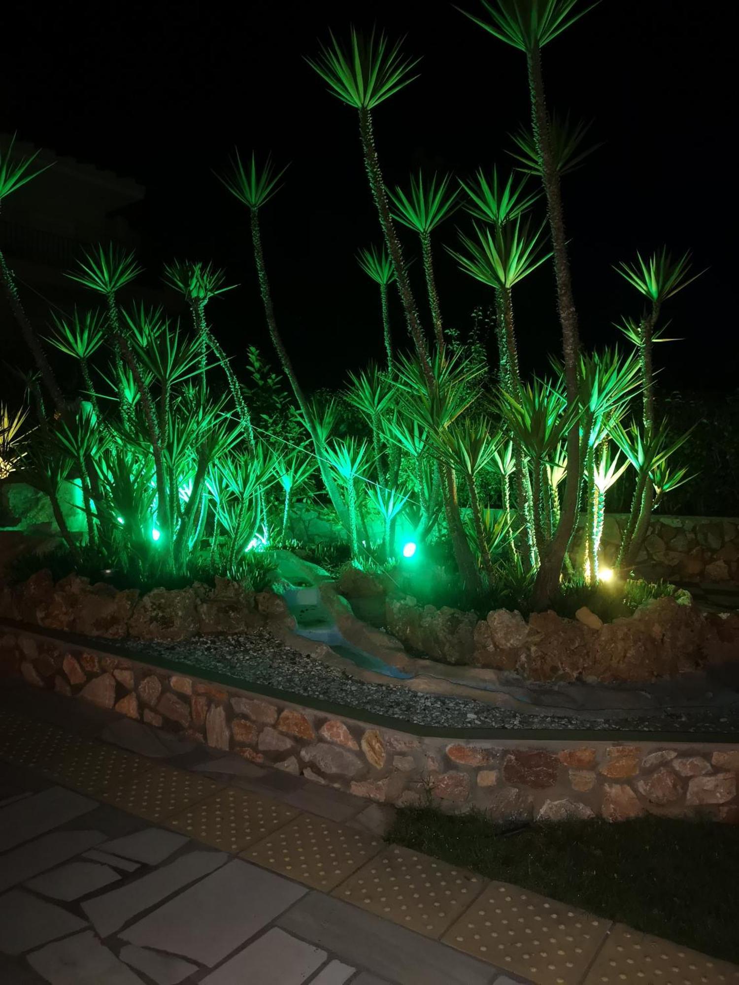 Makis Nest Apart-Hotel Vourvourou Exterior foto